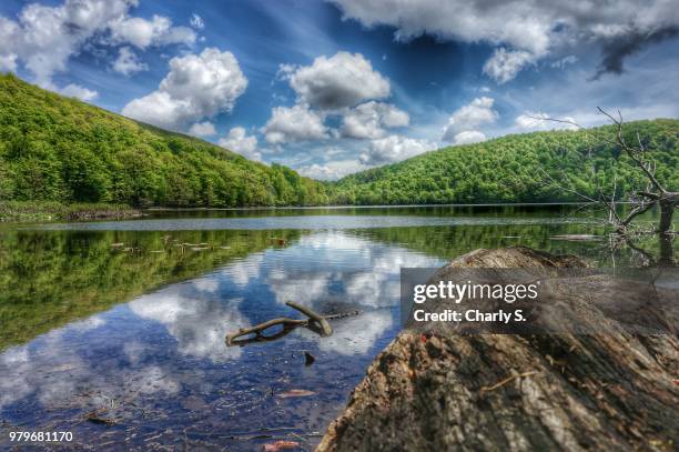 lac hertel quebec - herstel stock pictures, royalty-free photos & images