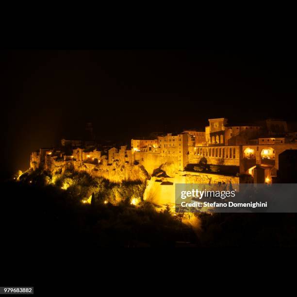 old city at night, piccola gerusalemme, italy - gerusalemme - fotografias e filmes do acervo