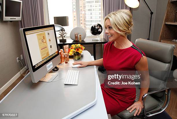 Actress Jane Krakowski attends the launch of the Jergens Natural Glow "In-The-Glow" campaign at The London Hotel on March 23, 2010 in New York, New...