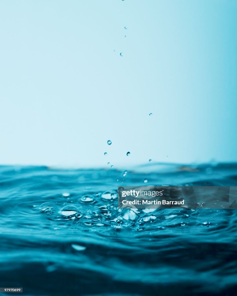 Tropfen Wasser planschen im Swimmingpool