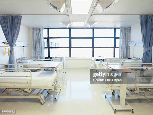 empty hospital room with beds - recovery room stock pictures, royalty-free photos & images