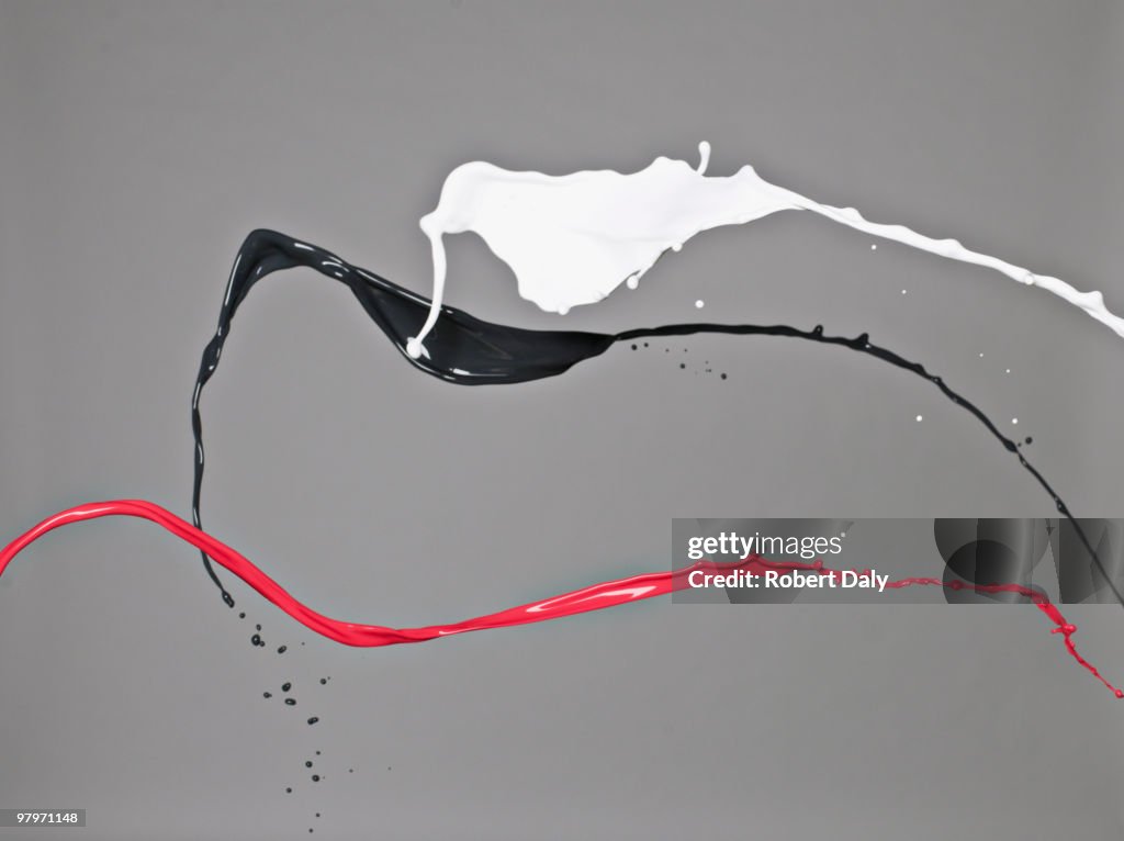 Rouge, blanc et noir, Peinture