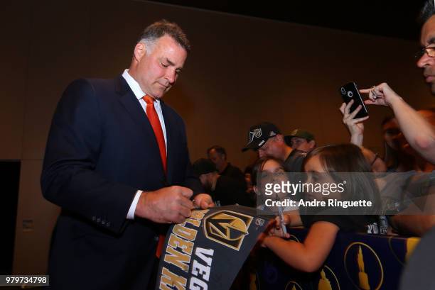 Former NHL player Eric Lindros arrives at the 2018 NHL Awards presented by Hulu at the Hard Rock Hotel & Casino on June 20, 2018 in Las Vegas, Nevada.