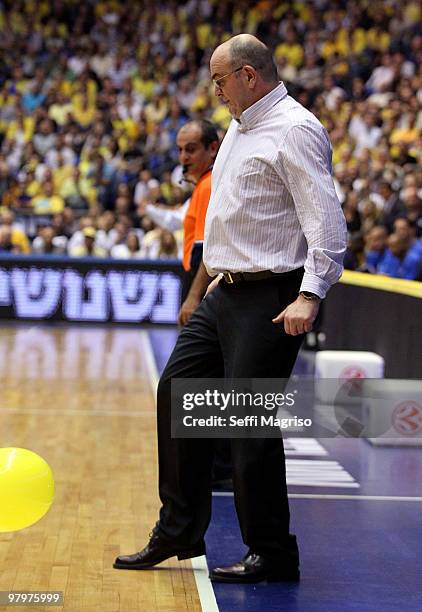 Dusko Vujosevic, Head Coach of Partizan Belgrade in action during the Euroleague Basketball 2009-2010 Play Off Game 1 between Maccabi Electra Tel...