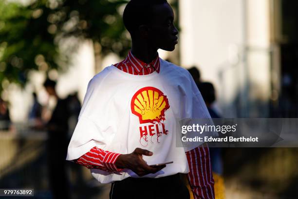 Paris Smir Shell Paris In Hell Photos and Premium High Res Pictures - Getty Images