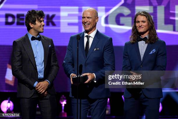 Actor Andrew Herr, Hockey Hall of Fame member Mark Messier and actor Dylan Playfair present the Mark Messier NHL Leadership Award onstage at the 2018...