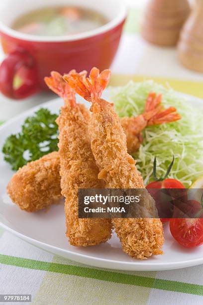 fried prawns - suppenschale stock-fotos und bilder