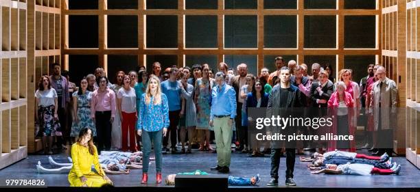 March 2018, Germany, Hamburg: The singer Nadezhda Karyazina , Maria Bengtsson , Dmytro Popov and Gabor Bretz perform during the photo rehearsal of...