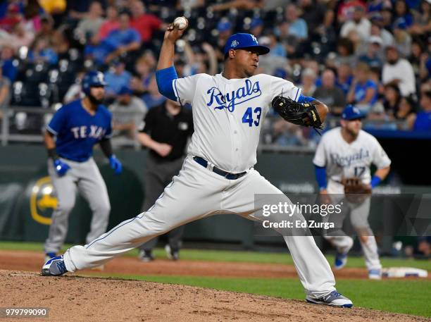 Wily Peralta of the Kansas City Royals throws in the seventh inning against the Texas Rangers at Kauffman Stadium on June 20, 2018 in Kansas City,...