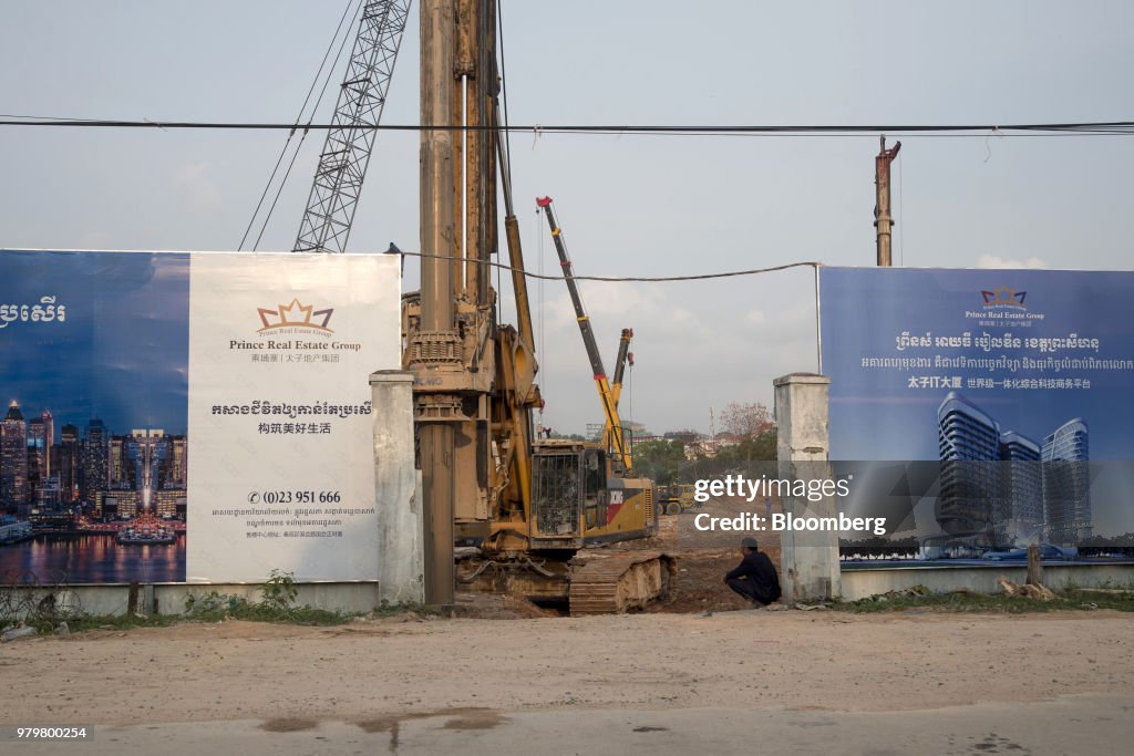 Chinese Casinos Stir Resentment on Cambodias Coast of Dystopia