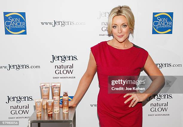 Actress Jane Krakowski attends the launch of the Jergens Natural Glow "In-The-Glow" campaign at The London Hotel on March 23, 2010 in New York, New...