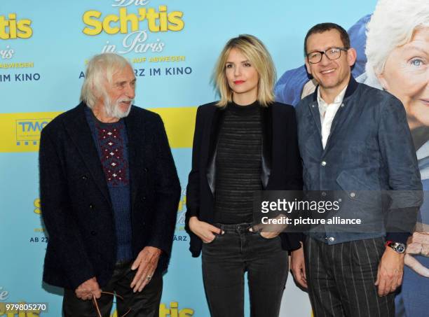 March 2018, Germany, Munich: The French actors Pierre Richard , Laurence Arne and Dany Boon at the photocall of her film 'Die Sch'tis in Paris' . The...