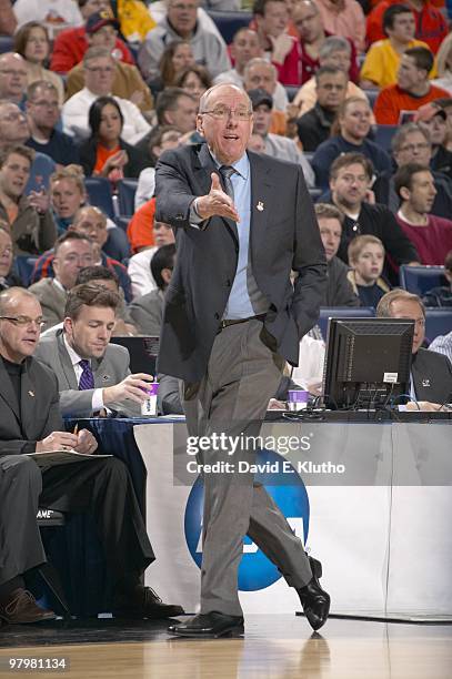 Playoffs: Syracuse coach Jim Boeheim on sidelines during game vs Gonzaga. Buffalo, NY 3/21/2010 CREDIT: David E. Klutho