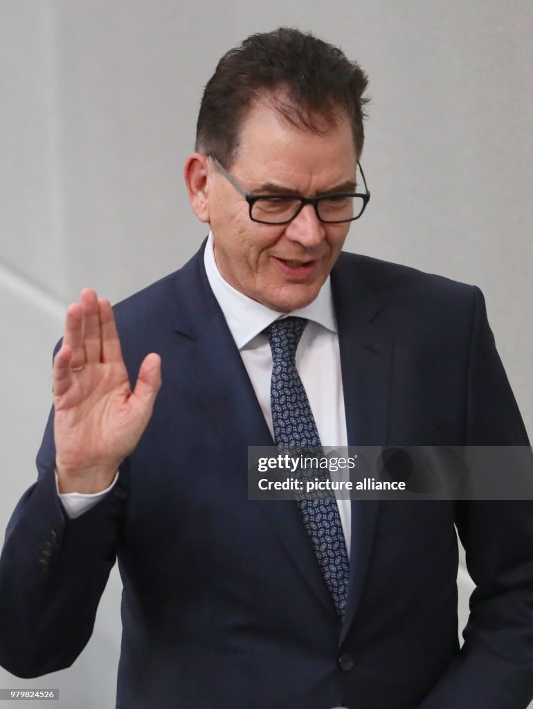 German ministers sworn in