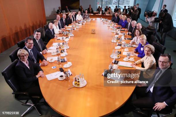 March 2018, Germany, Berlin: First meeting of the German cabinet at the Federal Chancellery after the swearing-in of the German Chancellor and the...