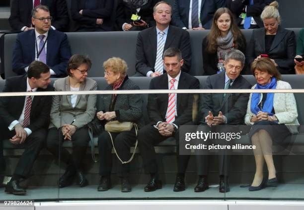 Dpatop - Goverment spokesperson Steffen Seibert, Angela Merkel's office manager Beate Baumann, Herlind Kasner, mother of German Chancellor Angela...