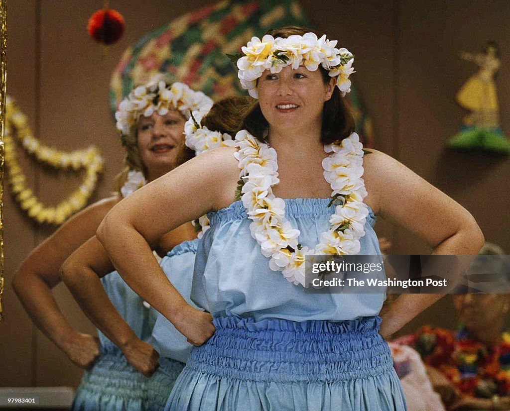 PW/HULA 8/17/01 WOODBRIDGE SENIOR CENTER/WOOEDBRIDGE, VA BY: