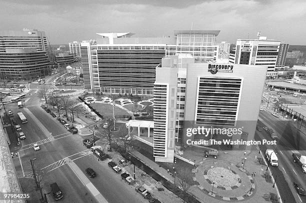 Silver- Downtown Silver Spring. This is the new Discovery Building.. By James M Thresher-TWP, 139805 ORG XMIT: 139805