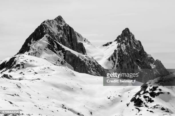 mountains in snow, arlberg, lechtal alps, tyrol, austria - lechtal alps stock pictures, royalty-free photos & images