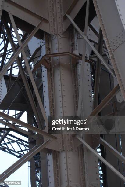 torre eiffel 3 - torre eiffel stock pictures, royalty-free photos & images