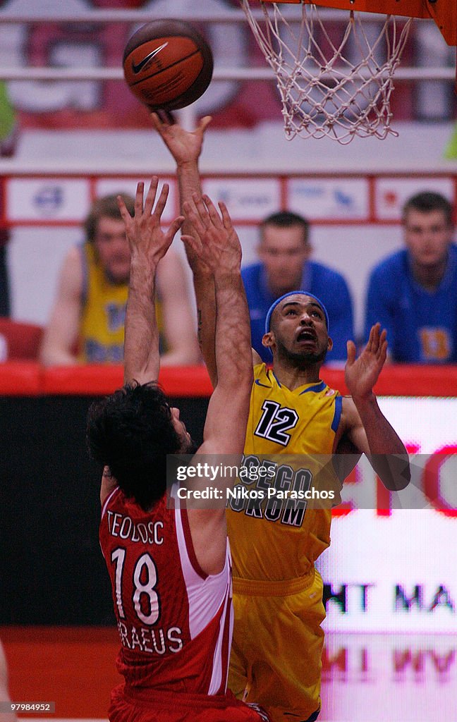Olympiacos Piraeus v Asseco Prokom - Euroleague Basketball