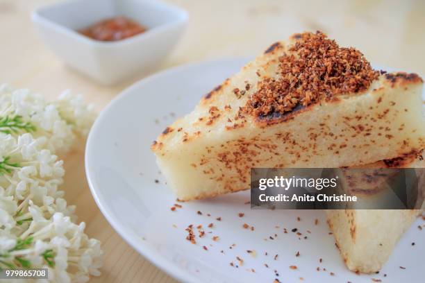 grilled rice on plate, lembang, kabupaten bandung barat, java barat, indonesia - lembang bandung stock pictures, royalty-free photos & images