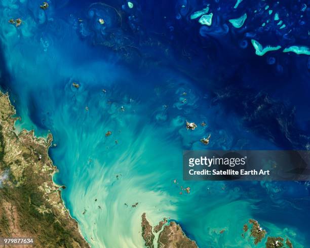 satellite image of great barrier reef, queensland - ozeanien stock-fotos und bilder