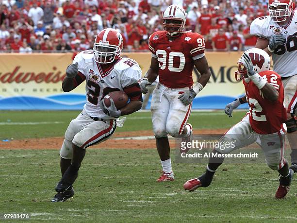 Georgia running back Thomas Brown rushes for a touchdown at the 2005 Outback Bowl January 1, 2005 at Raymond James Stadium, Tampa, Florida. Georgia...