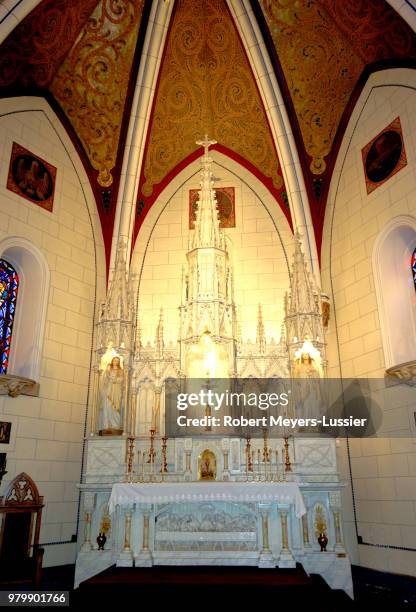 loretto chapel altar c - loretto chapel stock pictures, royalty-free photos & images