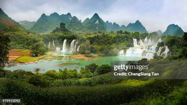 detian transnational waterfall - detian waterfall stock pictures, royalty-free photos & images