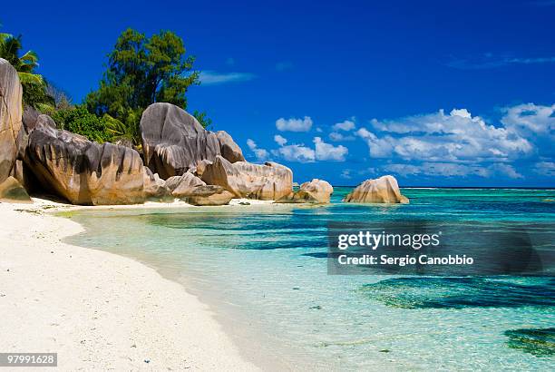 anse source d'argent on the rocks - seychelles 個照片及圖片檔