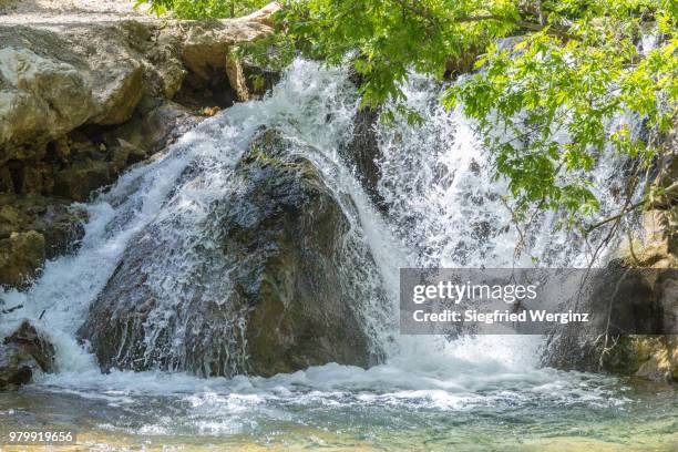 wasserfall - wasserfall stock pictures, royalty-free photos & images