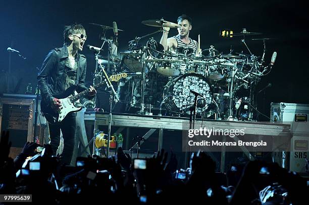 Shannon and Jared Leto of 30 second to mars perform at Palasharp on March 22, 2010 in Milan, Italy.