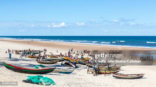 mozambique, fishing boats on the coast - mozambique stockfoto's en -beelden