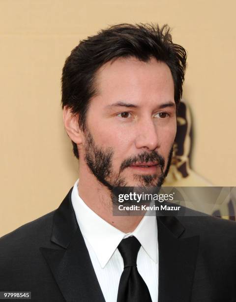 Actor Keanu Reeves arrives at the 82nd Annual Academy Awards at the Kodak Theatre on March 7, 2010 in Hollywood, California.