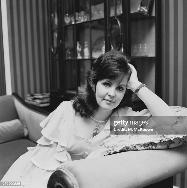 English actress Pauline Collins, UK, 15th January 1974.