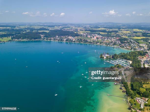 shoreline at lake attersee, salzkammergut, austria - attersee stock pictures, royalty-free photos & images