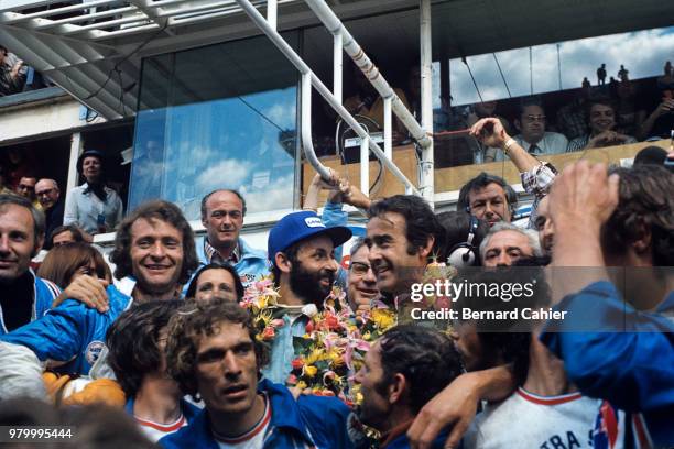 Gérard Ducarouge, Henri Pescarolo, Jean-Luc Lagardère, Gérard Larrousse, 24 Hours of Le Mans, Le Mans, 10 June 1973. Engineer Gérard Ducarouge, Henri...