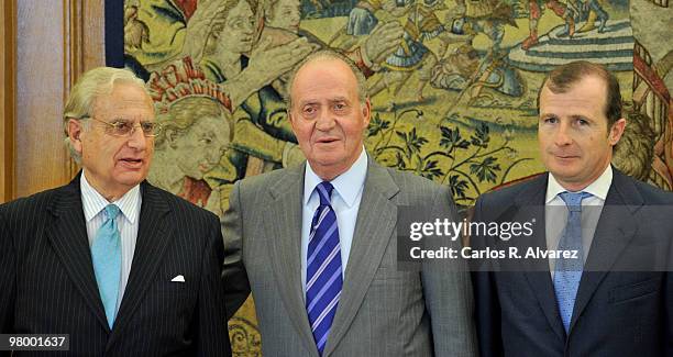 Jorge de Esteban Alonso , King Juan Carlos of Spain and Rafael Guardans Carbo attend "FIES Journalism" award at the Zarzuela Palace on March 24, 2010...