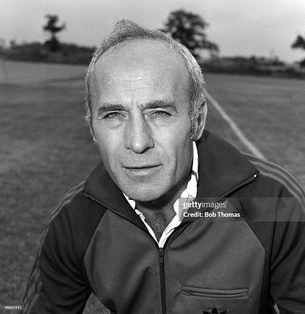 Ron Saunders Aston Villa manager Ron Saunders, at Bodymoor Heath training ground ...