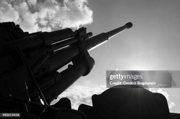 peacefull sky - artillery stock pictures, royalty-free photos & images