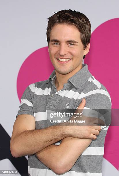 Actor Alexander Klaws attends a photocall to the new German television SAT.1 telenovela 'Anna und die Liebe' on August 18, 2008 in Berlin, Germany.