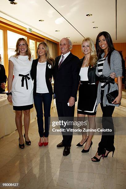 Stella Aneri, Costanza Caracciolo, Giancarlo Aneri, Michelle Hunziker, Federica Nargi attend "E' Giornalismo" 2009 Awards held at Four Seasons Hotel...