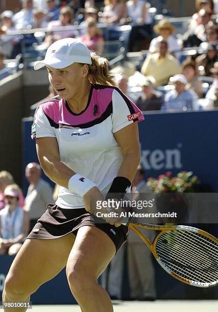 Svetlana Kuznetsova defeats Lindsay Davenport in the sem- finals of the women's singles September 10, 2004 at the 2004 US Open in New York.