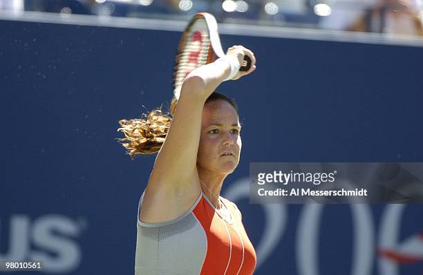 Lindsay Davenport loses to Svetlana Kuznetsova in the sem- finals of the women's singles September 10, 2004 at the 2004 US Open in New York.