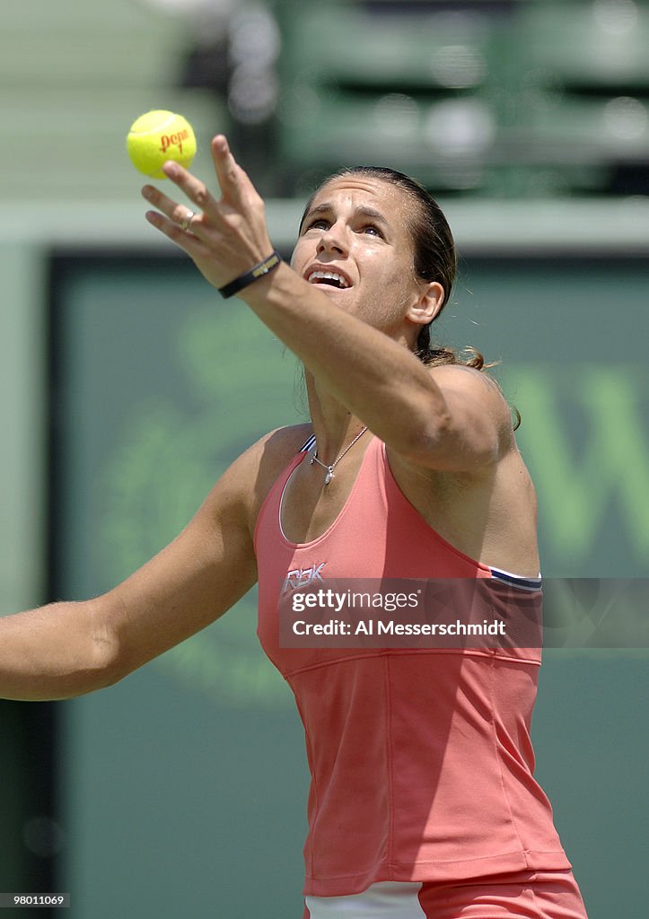 NASDAQ 100 Open - Women's Doubles - Semi-Final - Raymond/Stosur vs Kuznetsova/Mauresmo