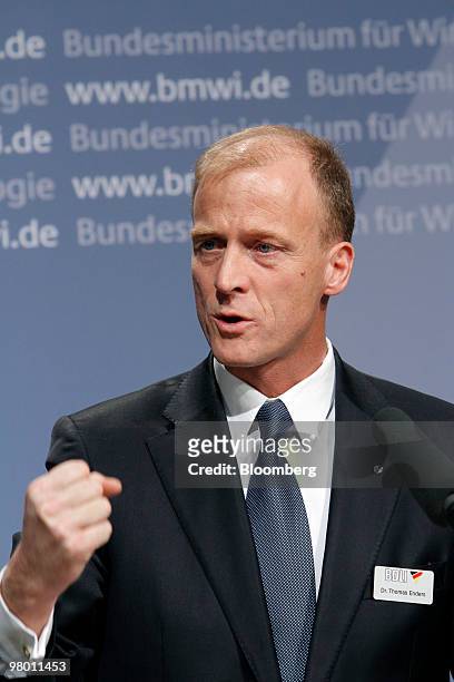 Tom Enders, chief executive officer of Airbus SAS, speaks at an air travel technology exhibition in Berlin, Germany, on Wednesday, March 24, 2010. A...