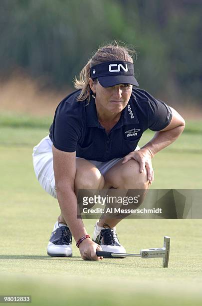 Lorie Kane lines up a putt on the 16th hole during the final round at Newport Country Club, site of the 2006 U. S. Women's Open in Newport, Rhode...