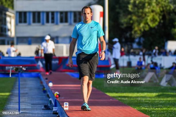 Renaud Lavillenie competes in pole vault during the meeting of Montreuil on June 19, 2018 in Montreuil, France.