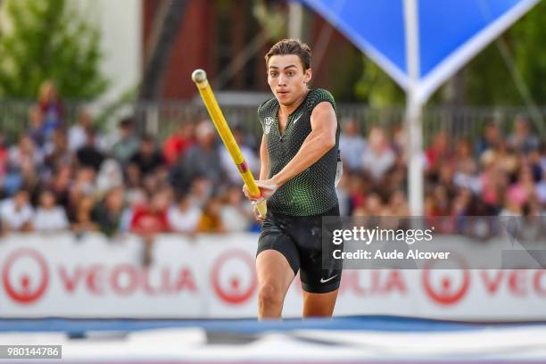 Armand Duplantis competes in pole vault during the meeting of Montreuil on June 19, 2018 in Montreuil, France.